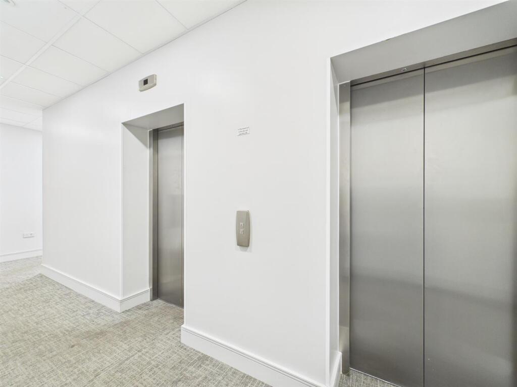 Apartment in Birmingham, West Midlands - More