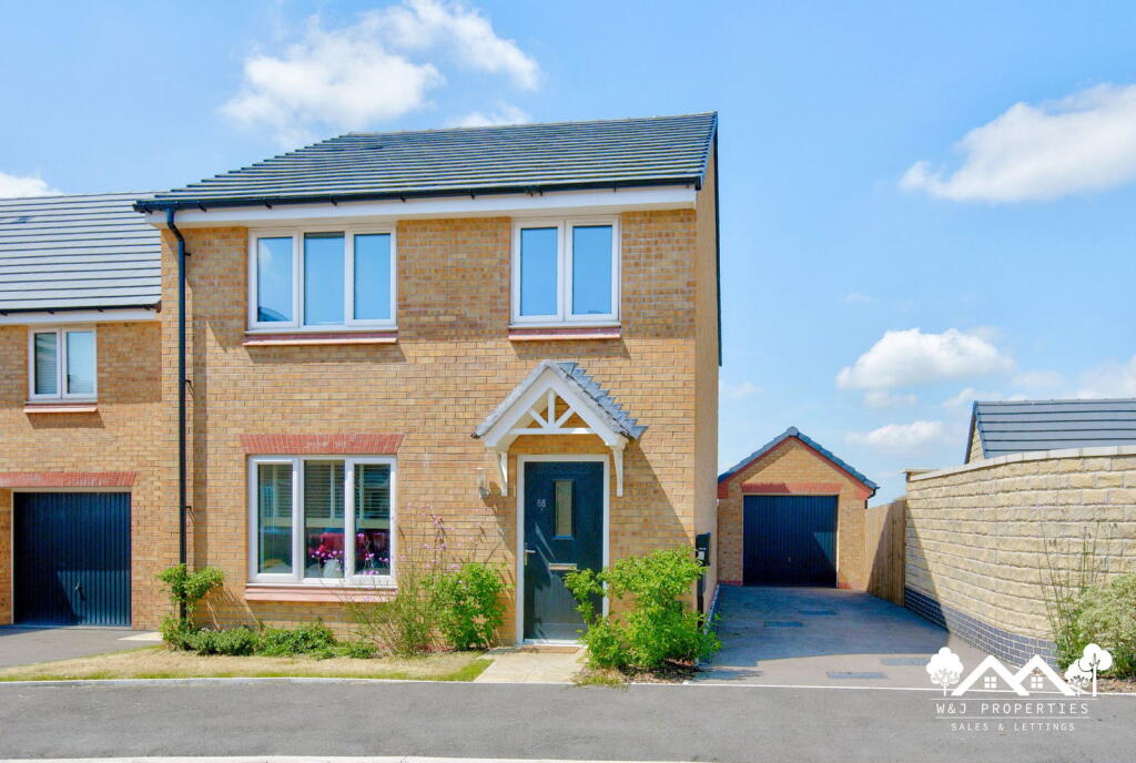 4-bed detached on White Clover Avenue, Feniscowles, Blackburn, BB2 5PE, £280,000