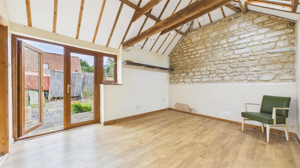 House in Grantham, Corby Glen - View 4