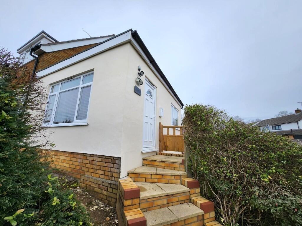 Main image of property: Annex at Barnfield Road, St. Albans, Hertfordshire, AL4