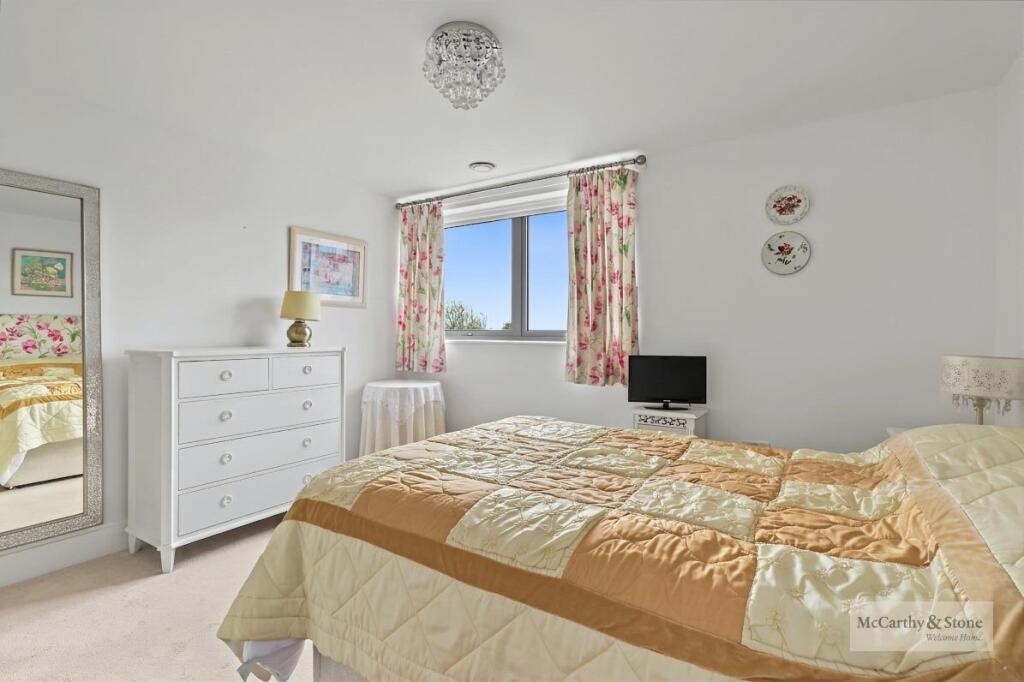 Apartment in Dartford - More