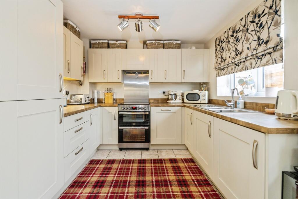 31 Foxby Mews photo 3