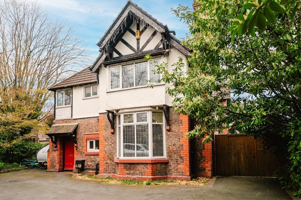 Main image of property: Moor Lane, Crosby, L23