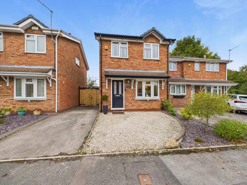 3-bed detached on Caernarvon Close, Stretton, £260,000