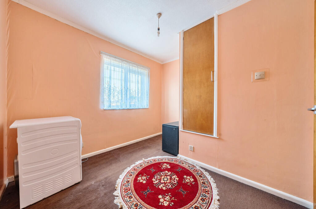 Burghclere Road, Havant, Hampshire, PO9 photo 4