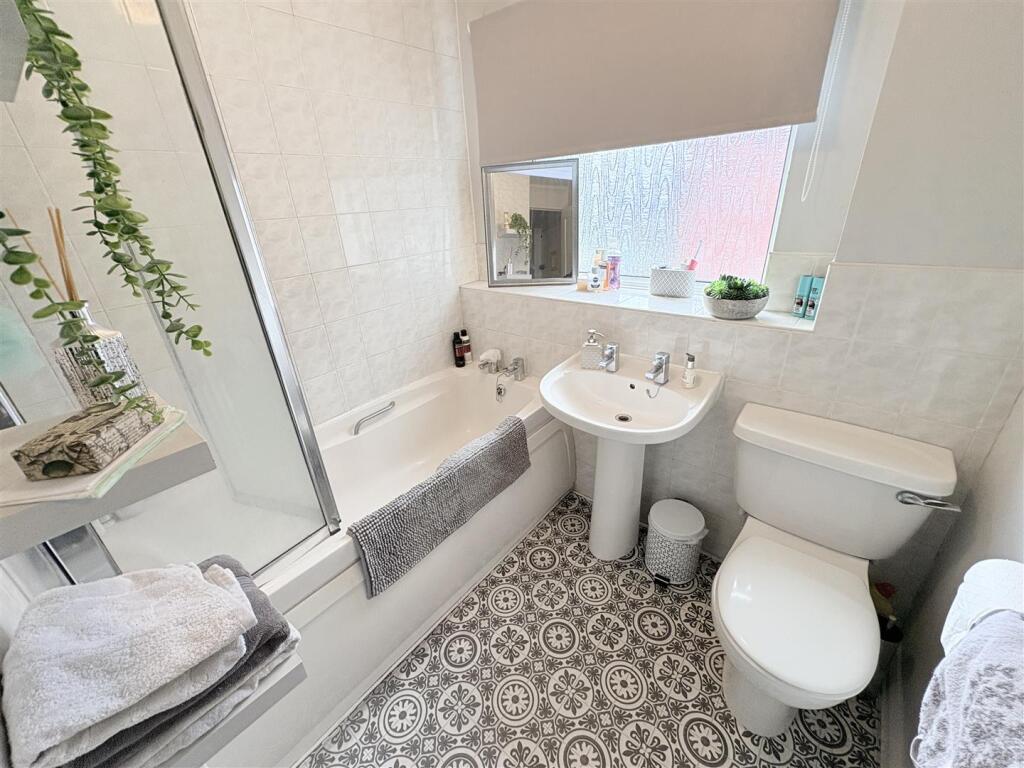 Apartment in Birmingham, Acocks Green - More