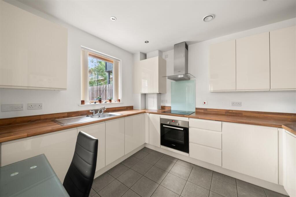 Apartment in London - View 4