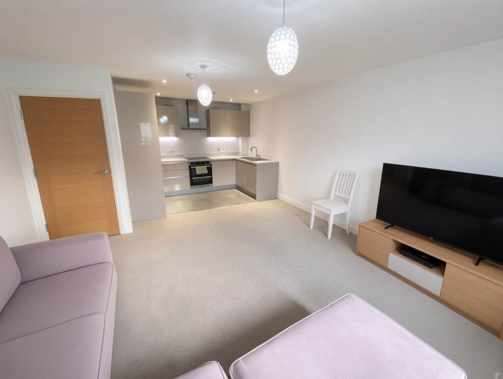 Apartment in Watford - View 4