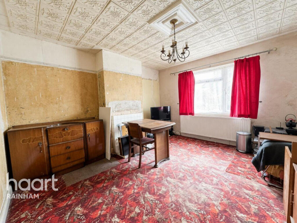 Ingrebourne Road, Rainham photo 2