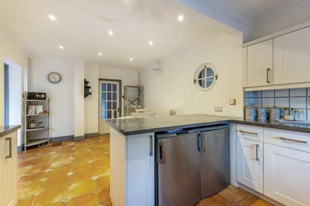 House in Cookham - View 5