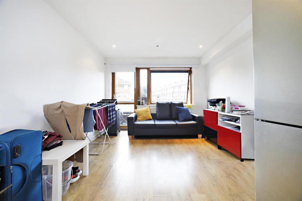 Apartment in London - View 2