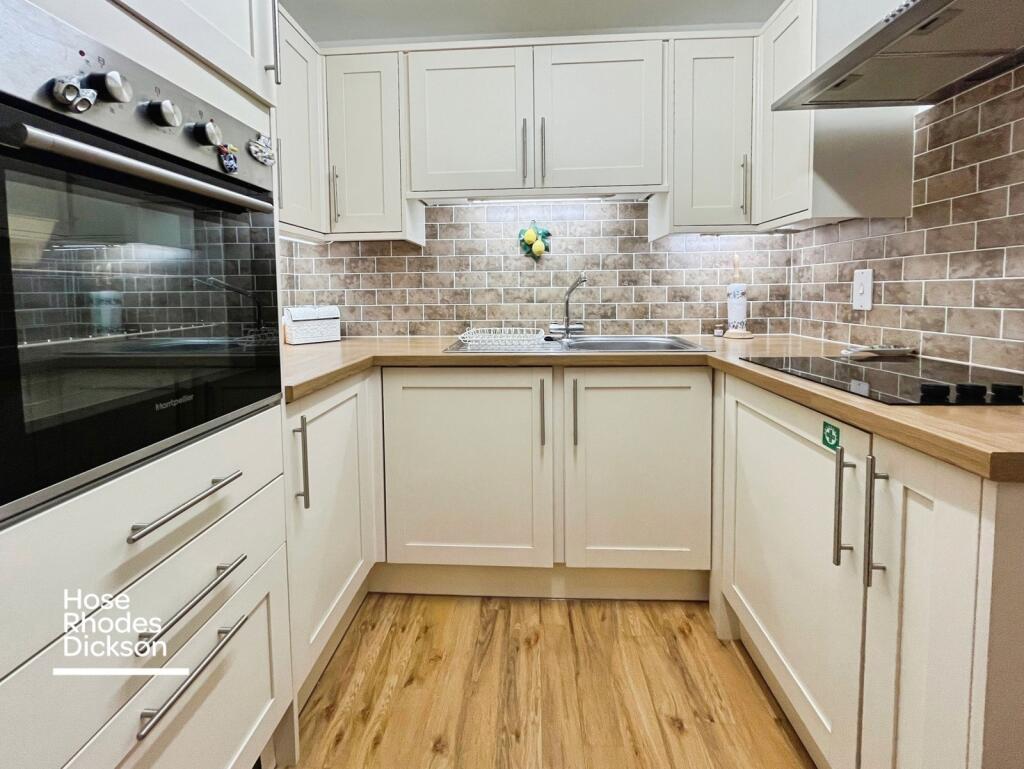Apartment in Portsmouth - More