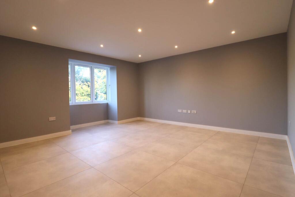 House in Swindon - View 5
