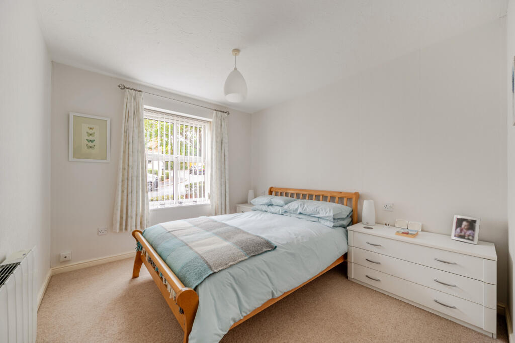 Apartment in Torquay - More