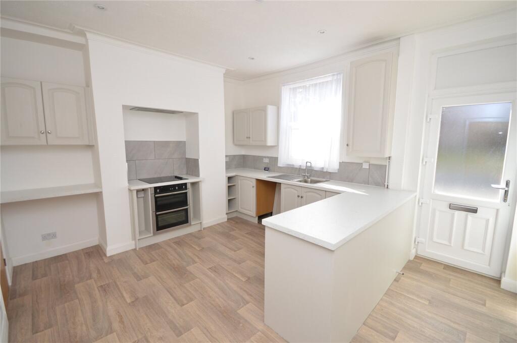 Woodhouse Hill Road, Leeds, West Yorkshire photo 4