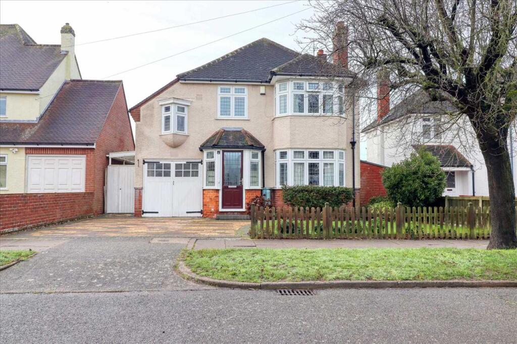 Main image of property: Eastcliff Avenue, East Clacton