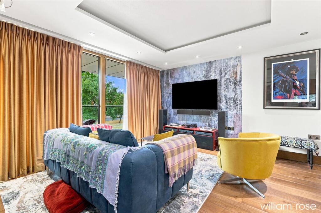 Apartment in London, Snaresbrook - More