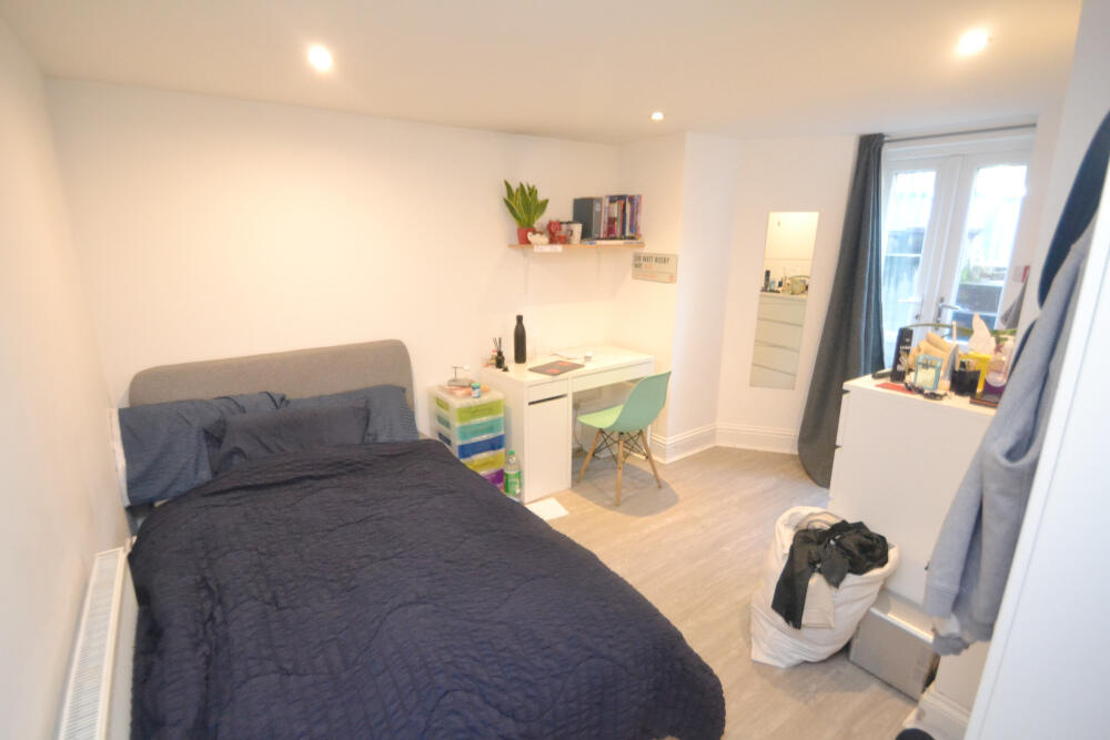 1 bedroom semi-detached house for rent