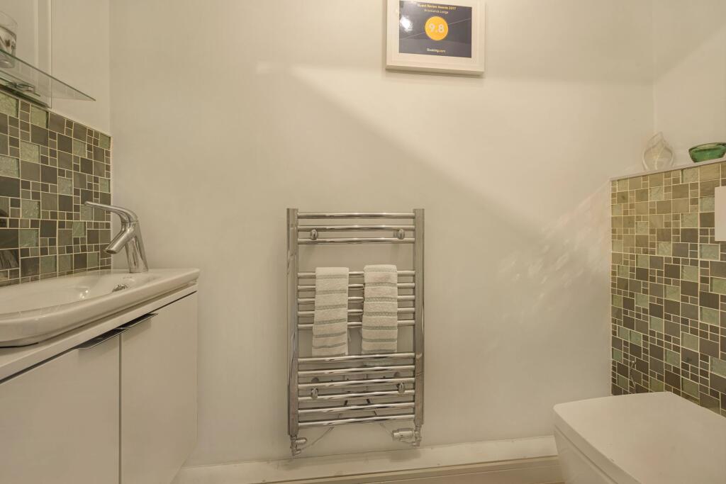 Elmlea, Altrincham, WA15 photo 3
