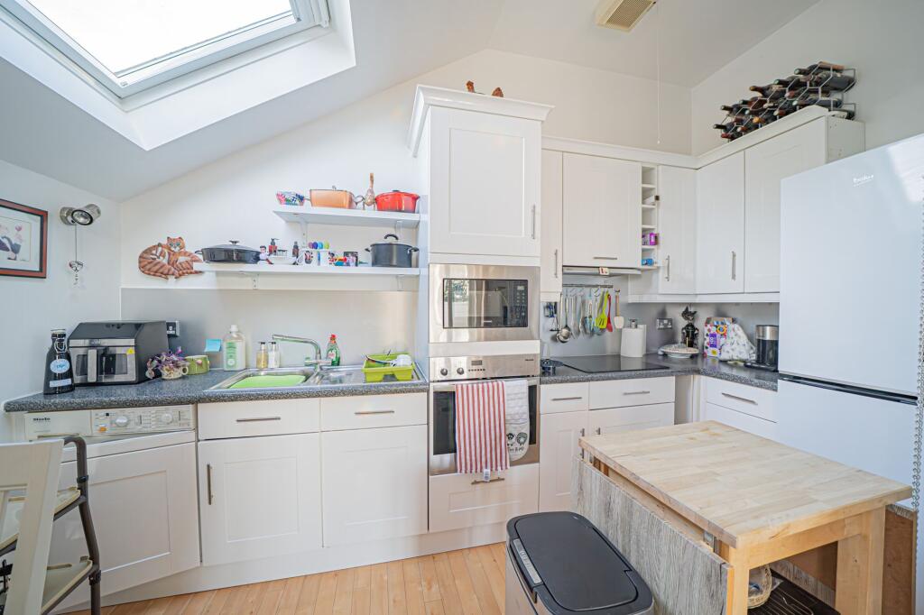 Apartment in Solihull, Balsall - More