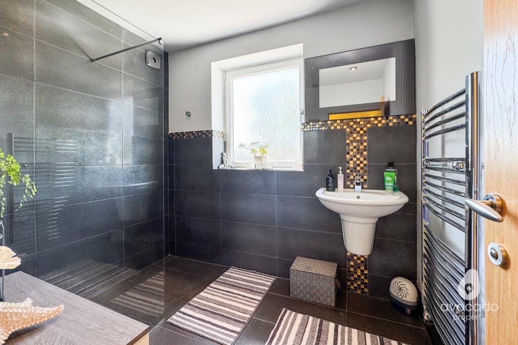 Finch Road, Earley, RG6 - View 6