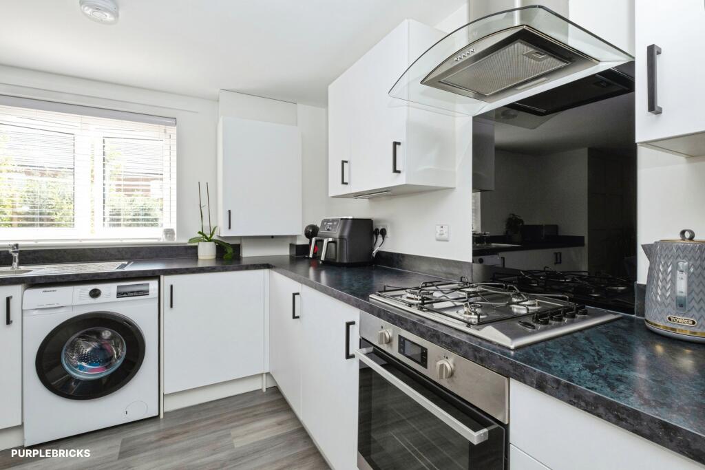 4 Wheat Gardens, Yapton, Arundel, BN18 photo 4