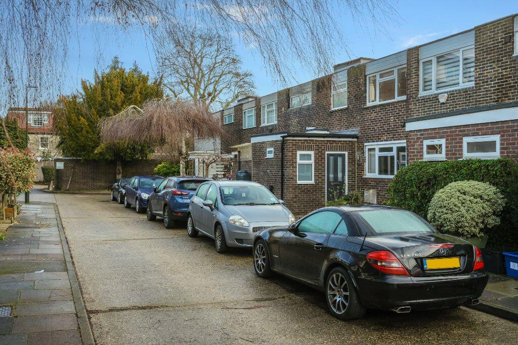 Main image of property: 3 bed flat to rent in Sanders Close, Hampton Hill TW12