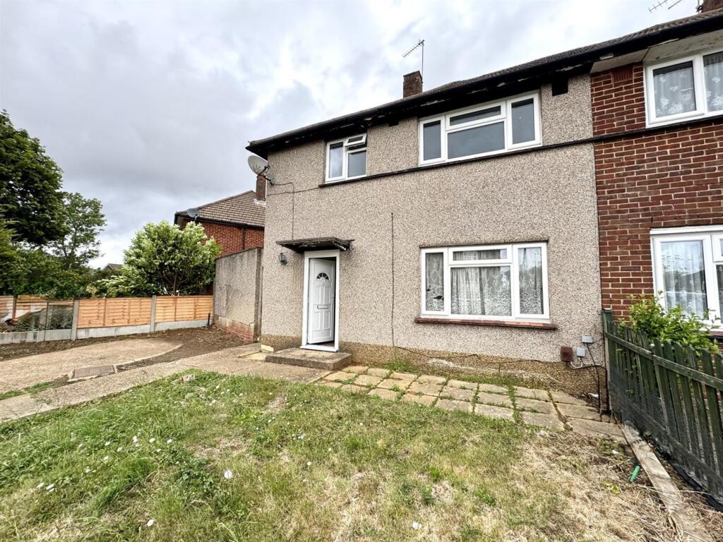 Main image of property: Fairchildes Avenue, New Addington, Croydon