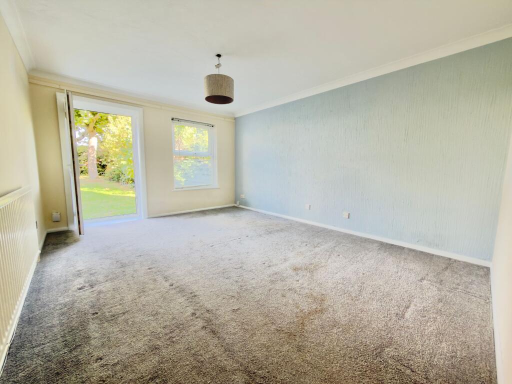 Apartment in Southampton - View 3