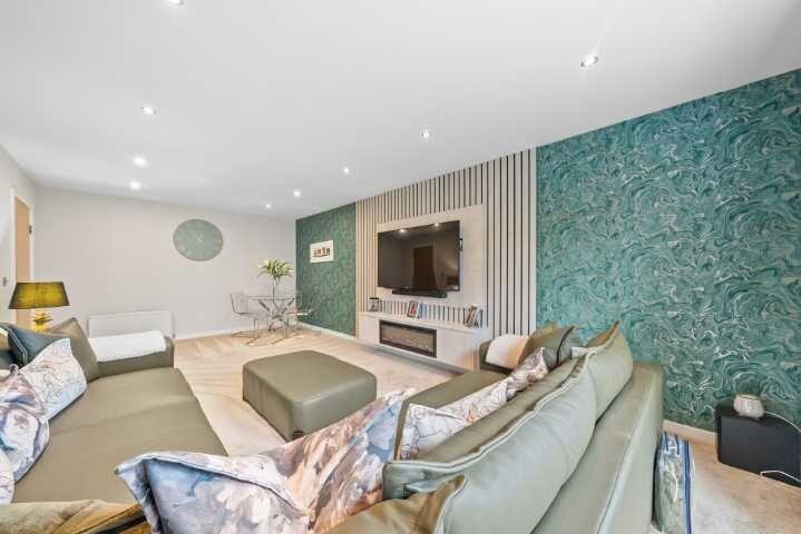 0/1, 16b Carmyle Avenue, Glasgow - View 4