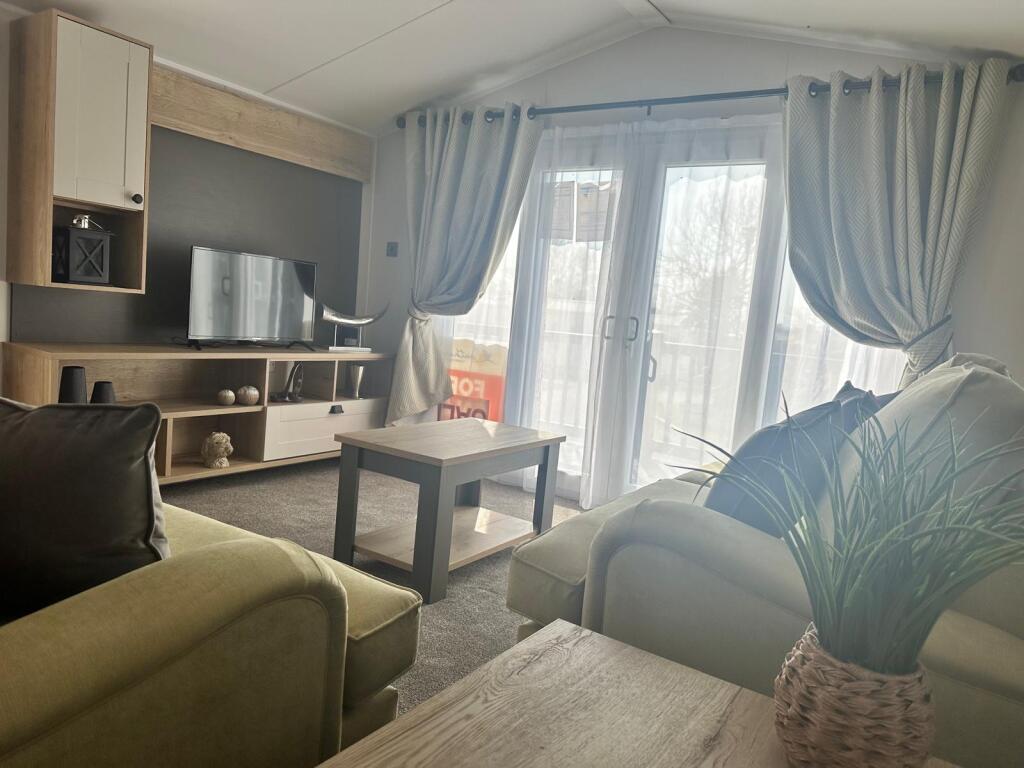 Two Bed Willerby Gainsborough (38x12), St Agnes Holiday Park, Blackwater, Perranporth, Cornwall, TR4 8HS - View 4