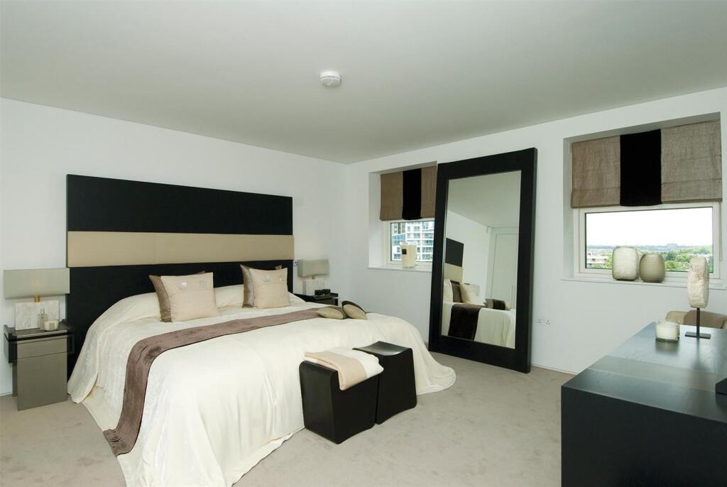 Apartment in London - More