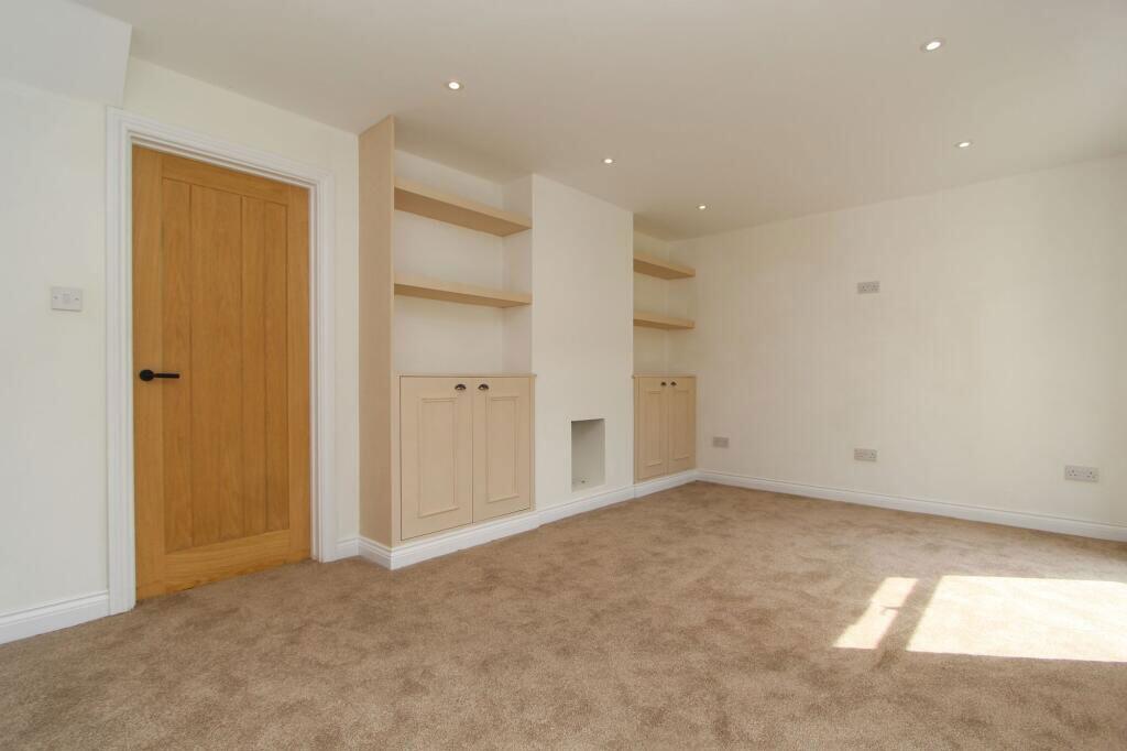 House in Walsall, Shire Oak - View 5