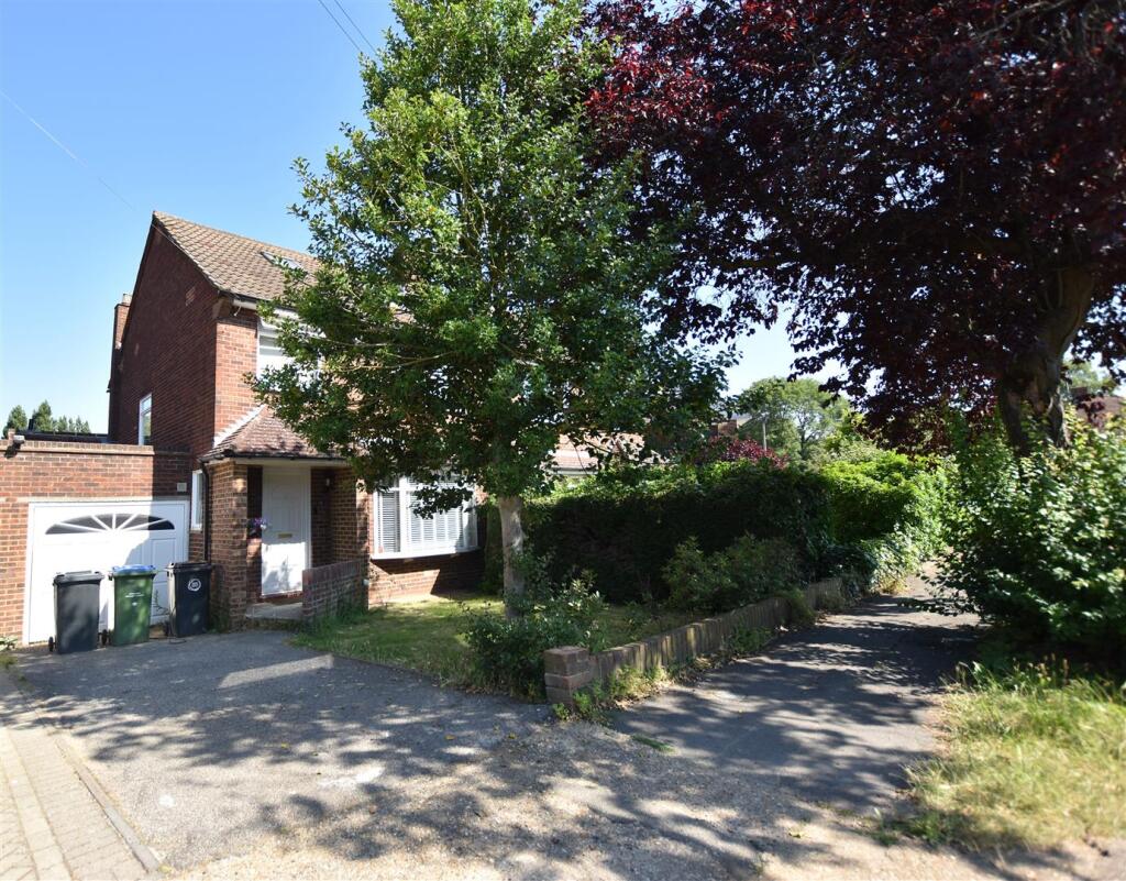 Main image of property: Aragon Avenue, Thames Ditton