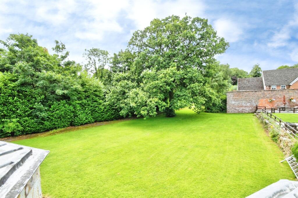 House in Durham - View 4
