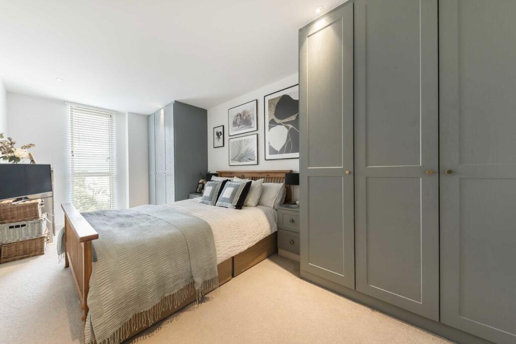 Apartment in London, Shepherd's Bush - View 5