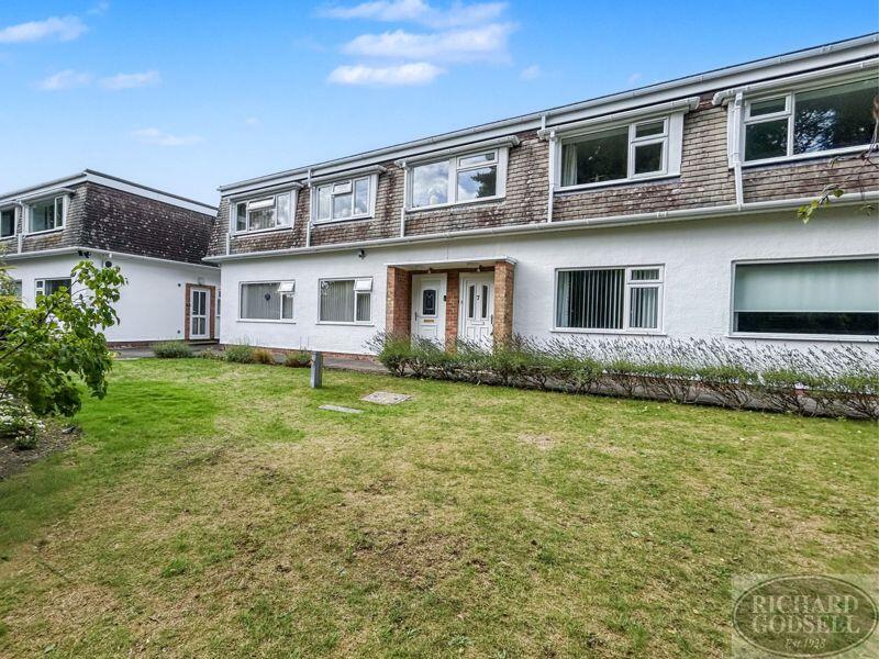 2-bed flat on West Christchurch , £265,000