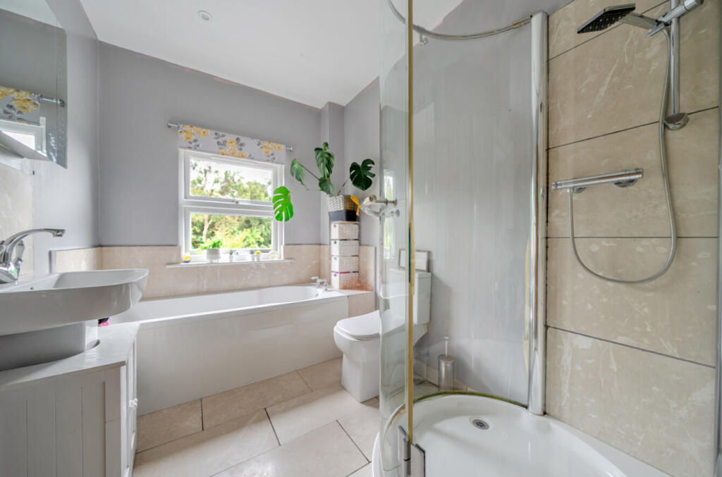 House in Fareham, North Wallington, North Fareham - More