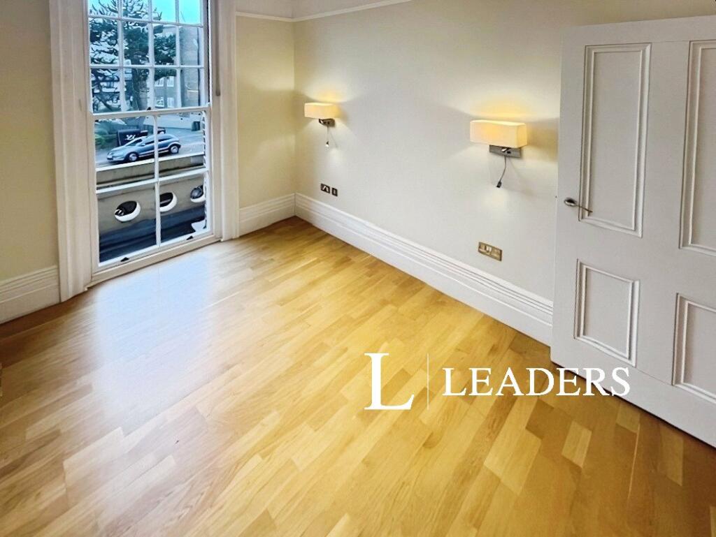 Apartment in Brighton - View 4