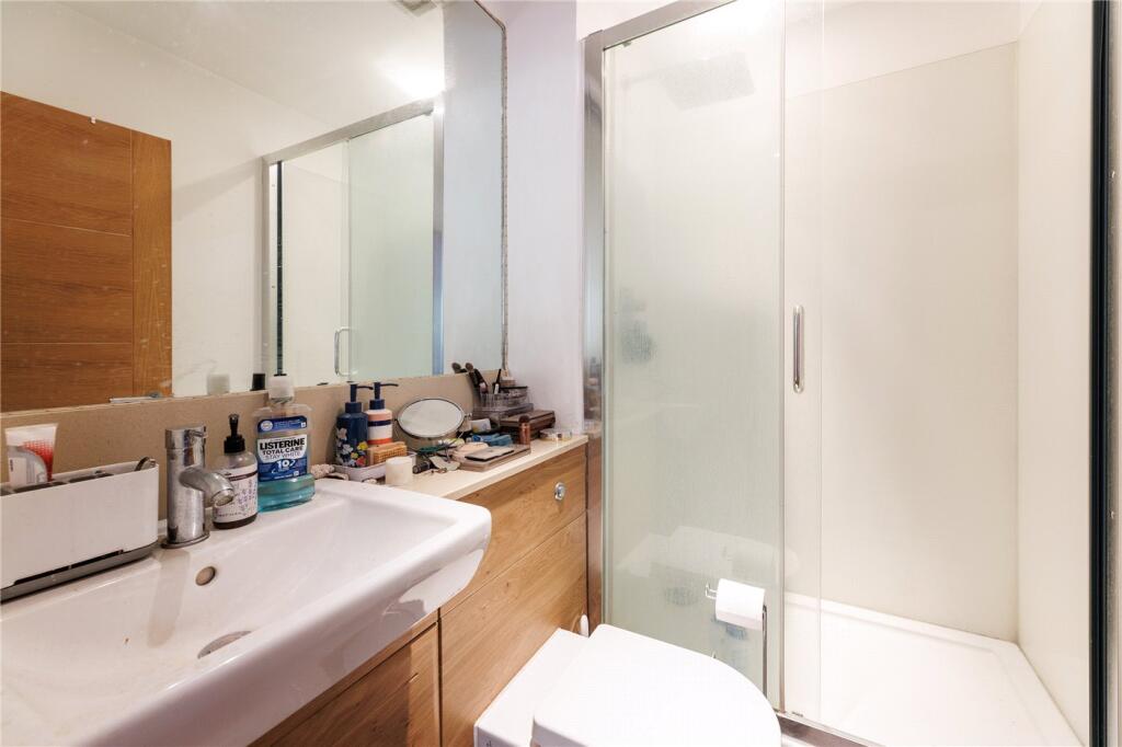 Apartment in London - View 5