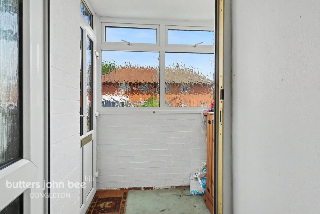 House in Congleton, West Heath - View 5