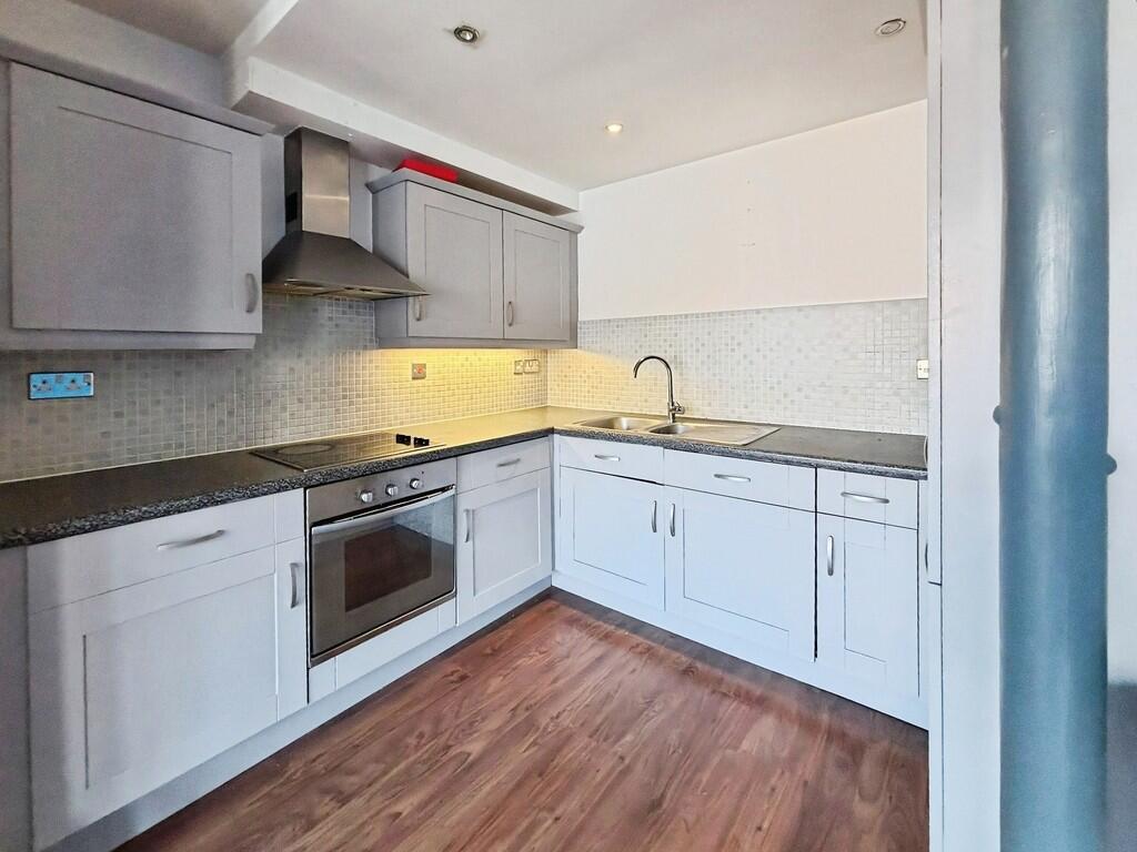 Apartment in Leeds, Warehouse Hill, Lovell Park - View 5