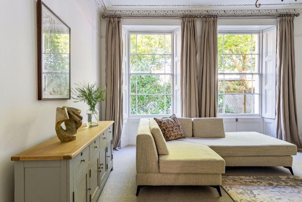 House in Bristol, Westbury Park - More