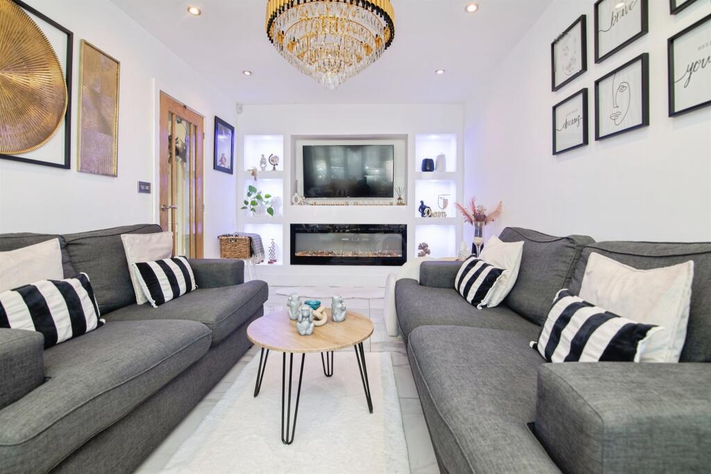 Park Avenue, OLDBURY photo 4