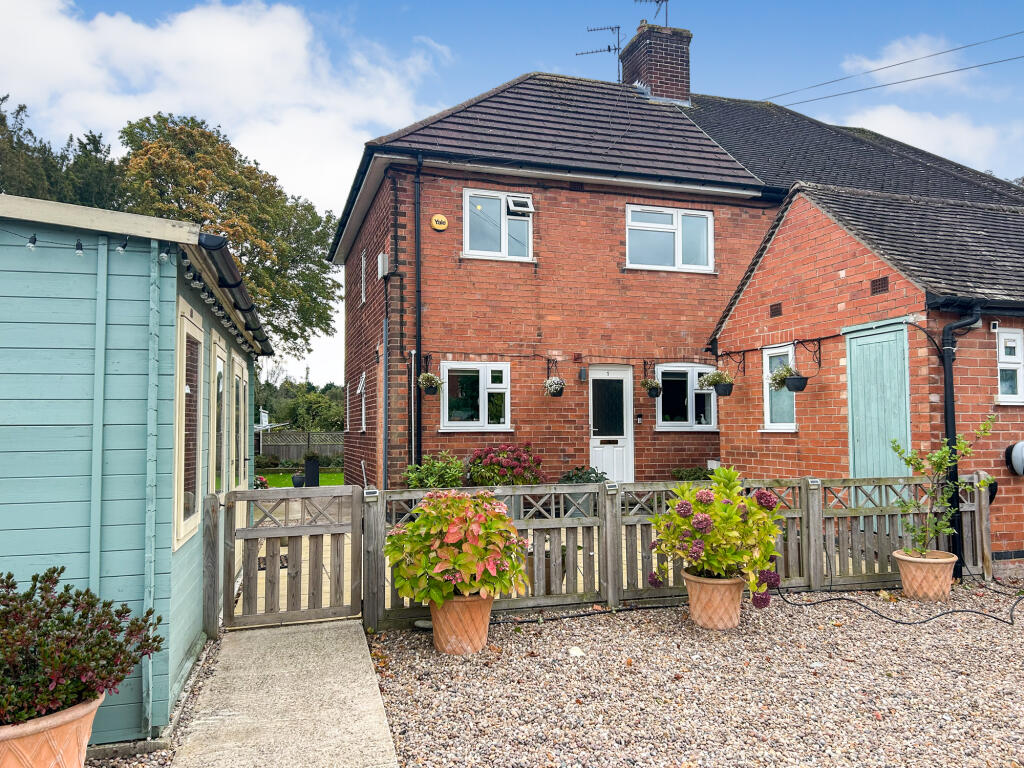 Main image of property: Brookside, Nottinghamshire, Lowdham, NG14