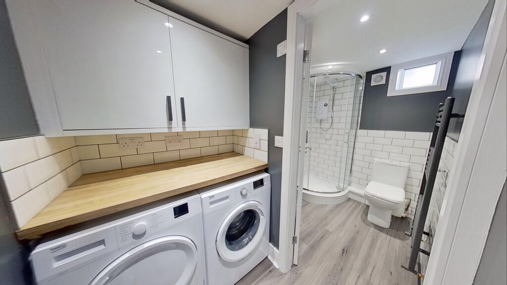 House in Leeds - View 5