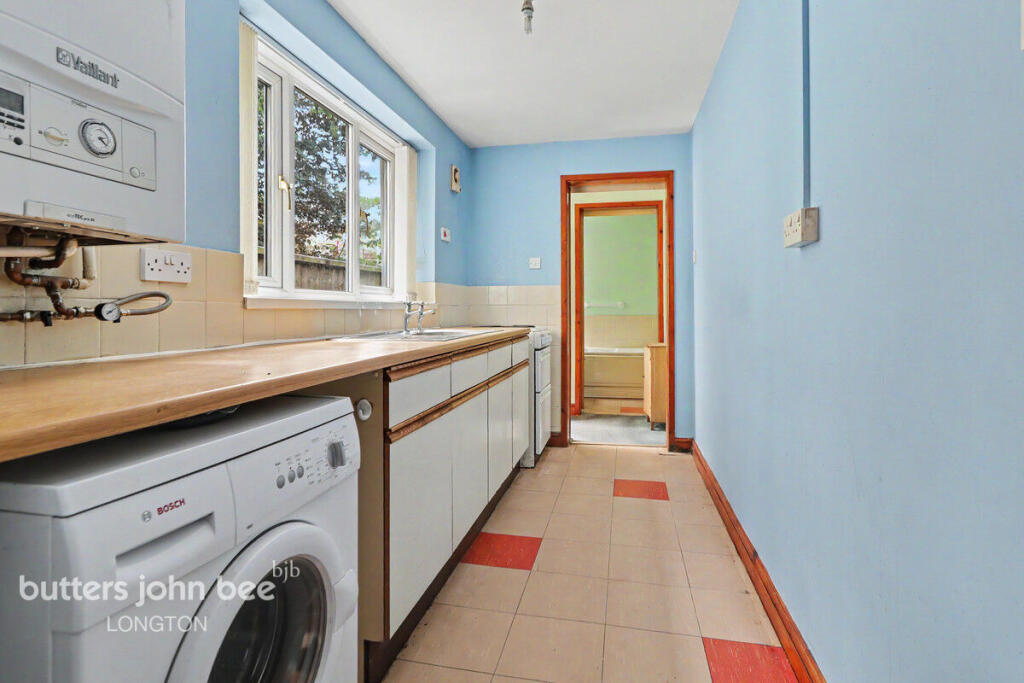 House in Stoke-on-Trent - More