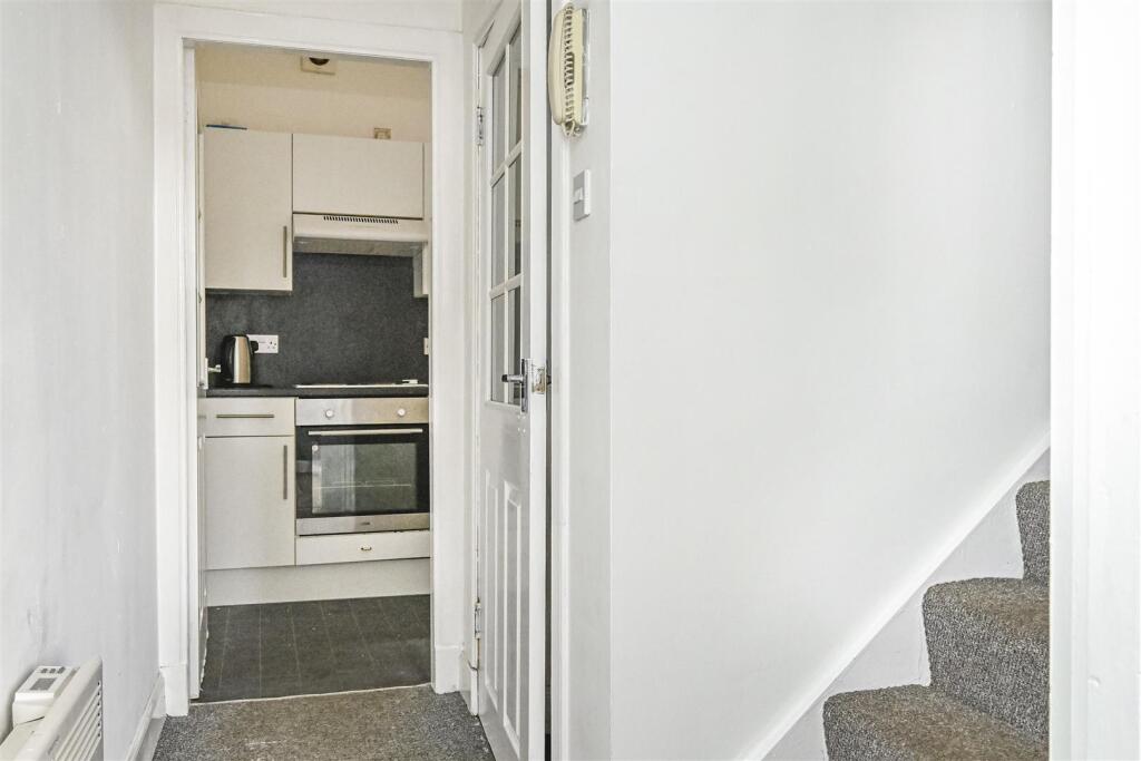Apartment in Motherwell - View 3