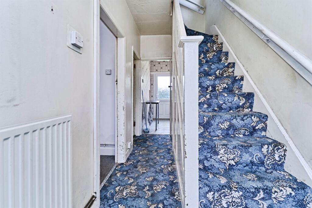 House in Walsall, West Midlands - View 2