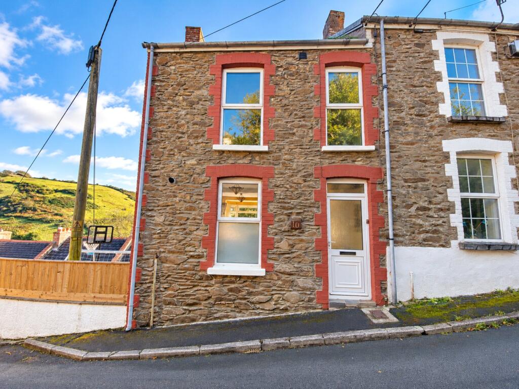 2-bed terraced on 10, Hillside Road, Ilfracombe, Devon, EX34, £205,000